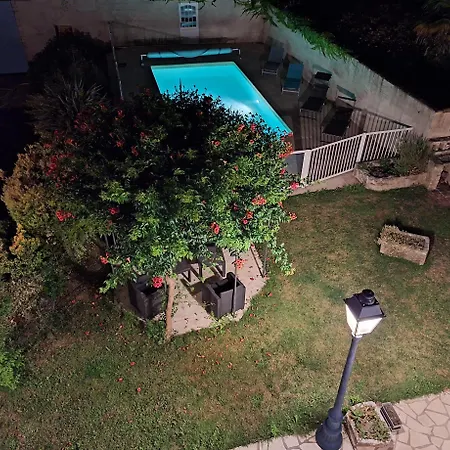Holiday home L'ouche De Mai Fontaine-Chalendray
